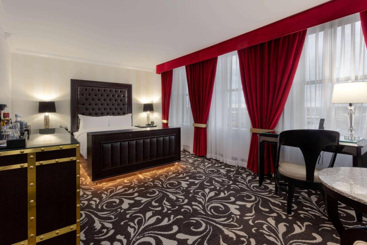 Hotel Retlaw, Trademark Collection By Wyndham Фон-дю-Лак Экстерьер фото